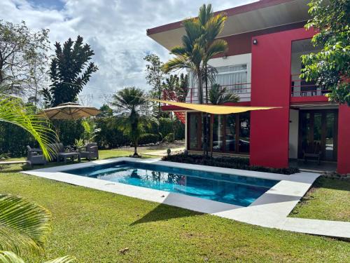 Penas Blancas House | La Casa Pina Pacifica near La Fortuna