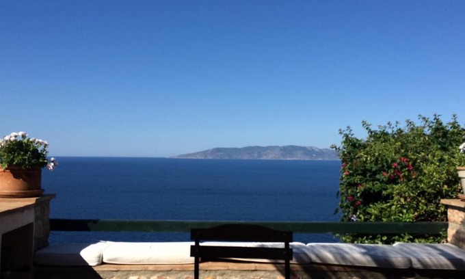 Cala Piccola Apartment | La casa sulla scogliera