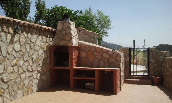 La Casa de la Noguera Cottage | La Caseta Rural House