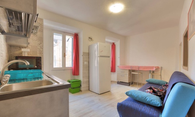 Portoferraio Old Town Apartment | LA CASETTA DI CONCETTA