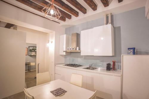 Castello Apartment | La Casetta di Foscolo by Venicevillas