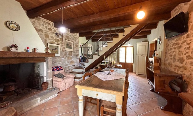Ascoli Piceno House | La Casetta nel Bosco Delightful house nestled in the green hills of the Marche region