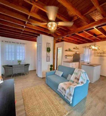 Montones Ski Chalet | La Casita Blanca Chalet Incredible View Romantic