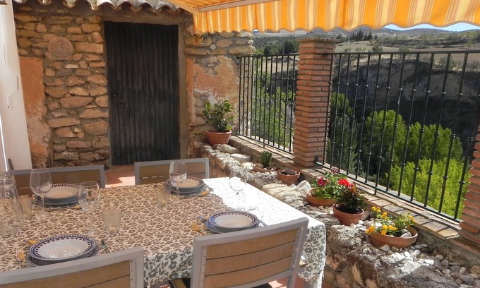 Alhama de Granada House | La Casita Bonita con La Vista, Sleeps 6