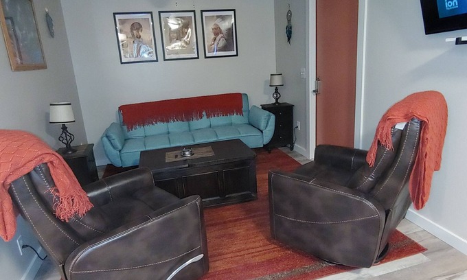 Mission Terrace Cottage | La Casita Cochella 1 bedroom Cozy Cottage