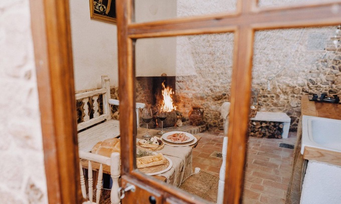 Castillo de Bayuela House | La Casita de Albino