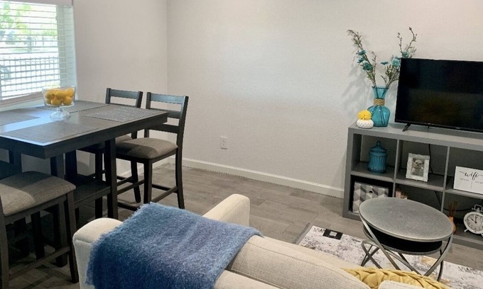 Imperial Apartment | “La Casita” Small Cozy Studio