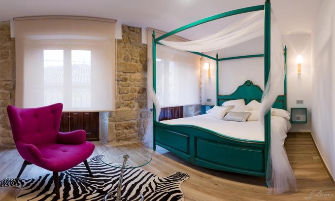 Ganuza House | La Casona de Alútiz & Bodega
