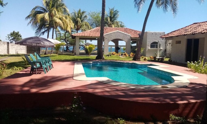 Llano de Los Patos House | La Ceja Beach House
