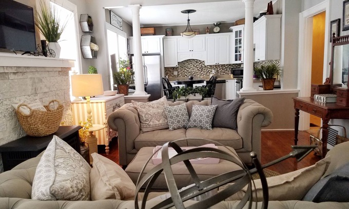 Ashland House | La'Chic Boutique Bungalow 3 Beds/1.5Baths