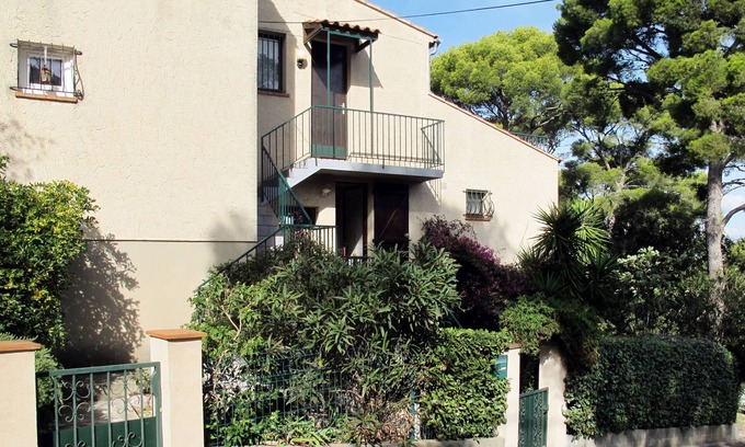 Le Brusc Apartment | La Cigale by Interhome