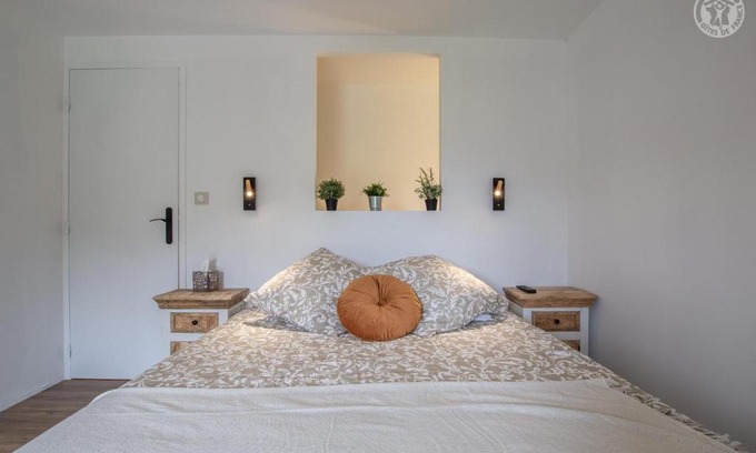 Aix-les-Bains Apartment | La cigale et la fourmi savoisienne - gîtes