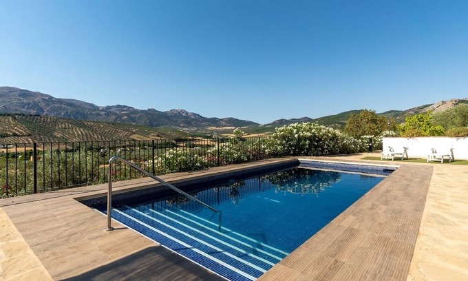 Villanueva del Rosario Villa | La Colina Villanueva del Rosario by Ruralidays