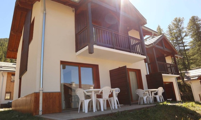 Les Orres Apartment | La Combe D’Or 4* Residence in Les Orres 1800