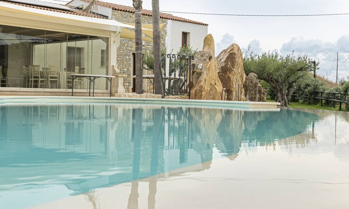 Brucanuova Hotel | La Corte Del Sole