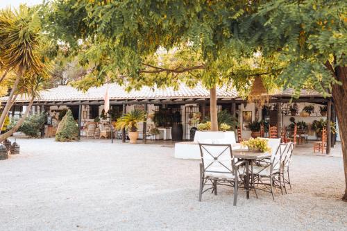 La Zubia House | LA CUADRA, Finca a los pies de Sierra Nevada, a 10 minutos del centro, Piscina, Jardín, Barbacoa