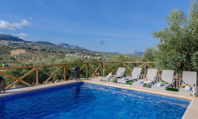 Villanueva del Trabuco Villa | La Cuadra Rural Villanueva del Trabuco by Ruralidays