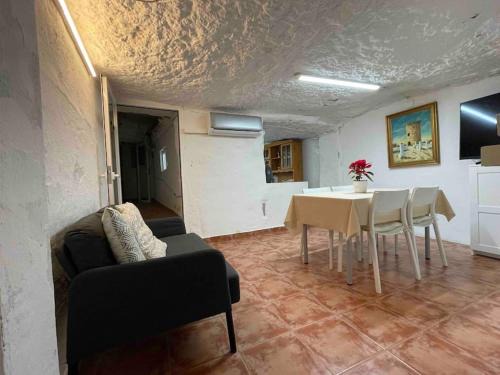 Paterna Apartment | LA CUEVA de TONI EL SECO