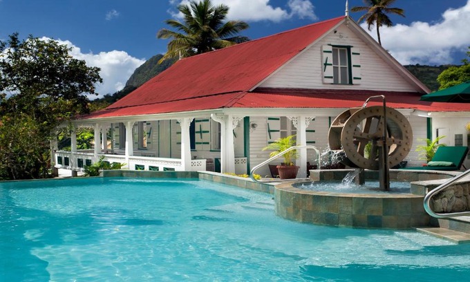 Choiseul Quarter House | La Dauphine Estate