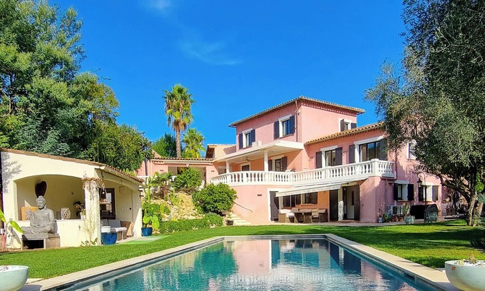 Mandelieu-La-Napoule Villa | La Dolce Villa, 11 sleeps, Pool & Landscaped Garden
