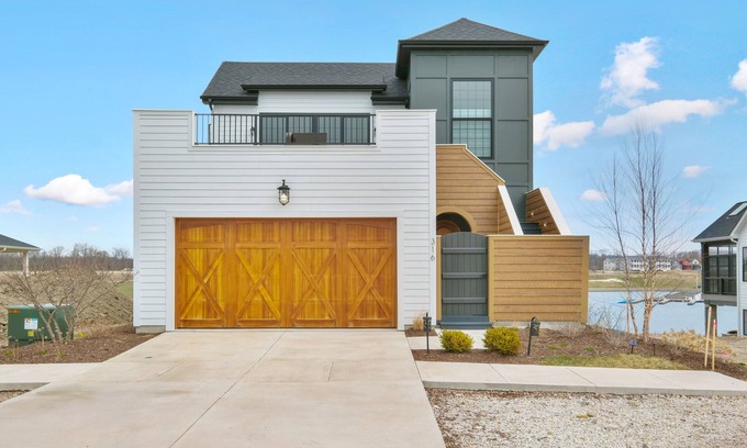 Ottawa House | La Dolce Vita 4 bed 4.5 bath