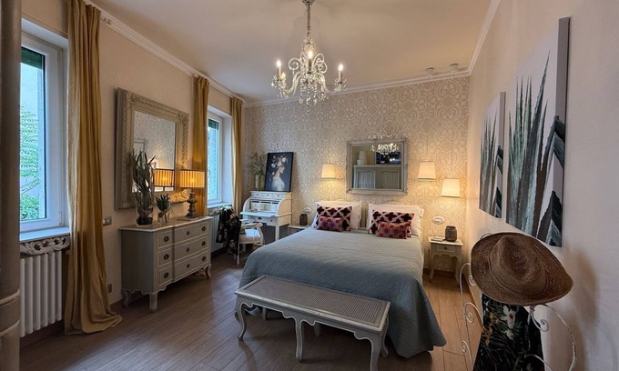 Borgo Trento Apartment | LA DOLCE VITA Charming, Luxurious 2 Bedrooms 2 Bathrooms with cosy Balcony