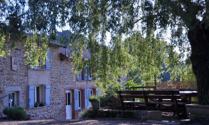 Ambierle House | la Ferme aux abeilles