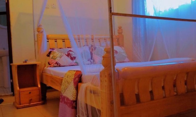 Entebbe House | La Feve Beach Hotel Entebbe Uganda