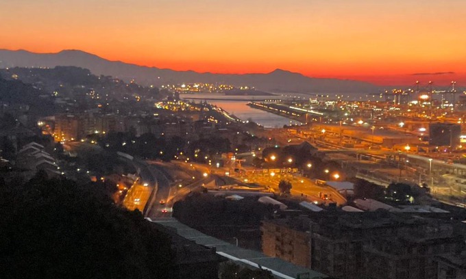 Voltri Apartment | la finestra sul mare