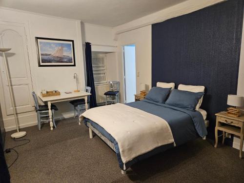Moncontour Bed & Breakfast | LA GARDE DUCALE