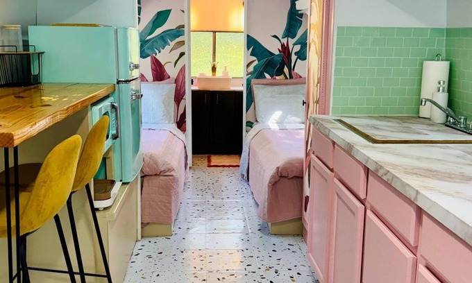 Graham House | "La Grande" Retro Escape