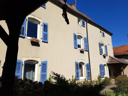 Anchenoncourt-et-Chazel Bed & Breakfast | La Grange Des Roches Roses