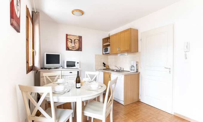 La Joue du Loup Apartment | La Joue du Loup, apartment for 4, balcony
