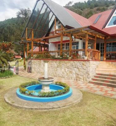Sogamoso House | La Loma Del Sol