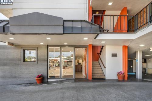 Cow Hollow Hotel | La Luna Inn, an Ascend Collection Hotel