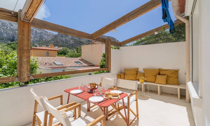 Montredon Apartment | La Madrague - Vue sur les massifs des calanques