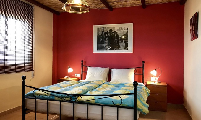 Sayalonga House | La Madrugada, comfortable accommodation in the countryside with wonderful views.