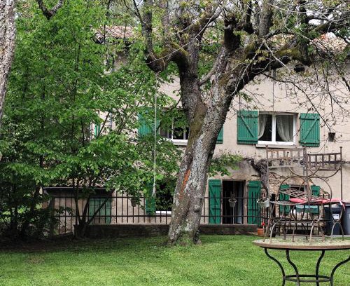 Chameane House | la maison aux volets vert