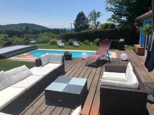 Goldbach-Altenbach Bed & Breakfast | La maison bleue