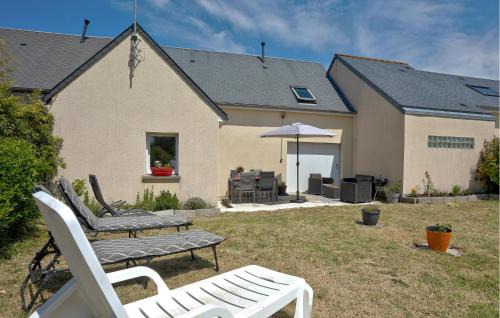Creances House | La Maison D'ici Et D'ailleurs