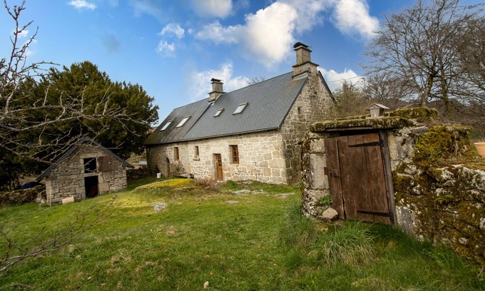 Chaumeil House | La Maison de Baptiste