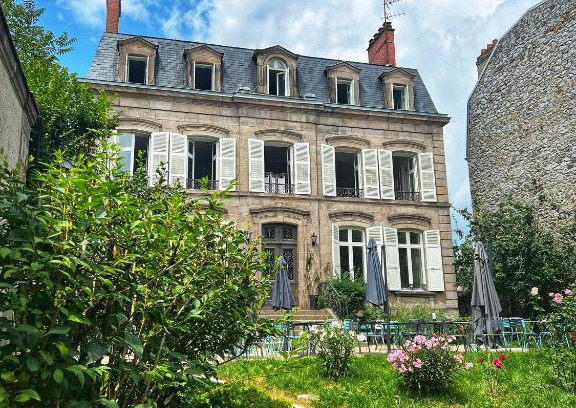 Limoges Apartment | La maison de famille Limoges