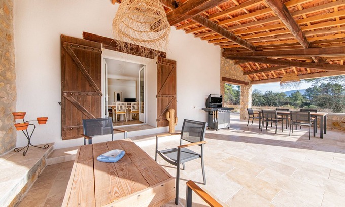 La Bouilladisse House | La Maison de Jean - Charmante maison avec stock tank
