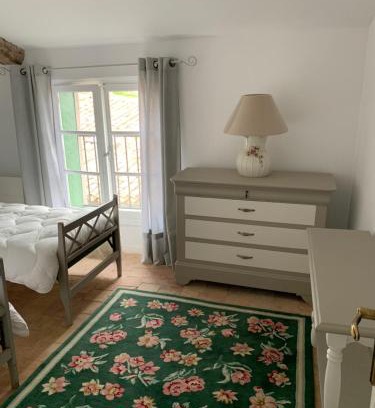 La Liviniere House | La Maison de Leontine