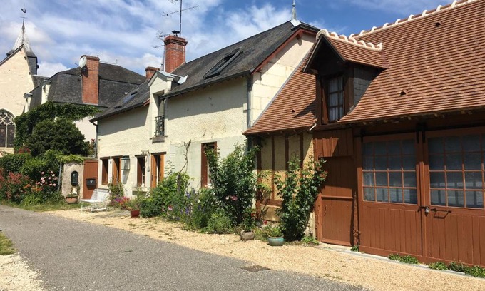 Veuil House | LA MAISON DE LUCIE