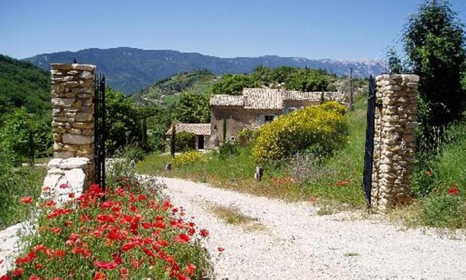 Montbrun-les-Bains Bed & Breakfast | La Maison de Marguerite