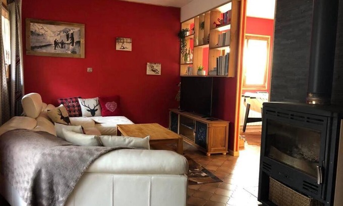 Murol House | La Maison de Suzanne