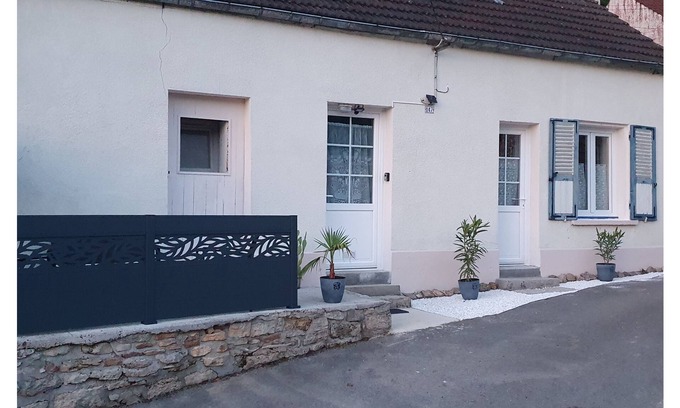 Bonneuil-en-Valois House | La Maison du Druide