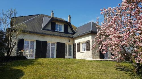 Liart Villa | LA MAISON DU MUGUET - Accueil Chevaux - Horse Friendly