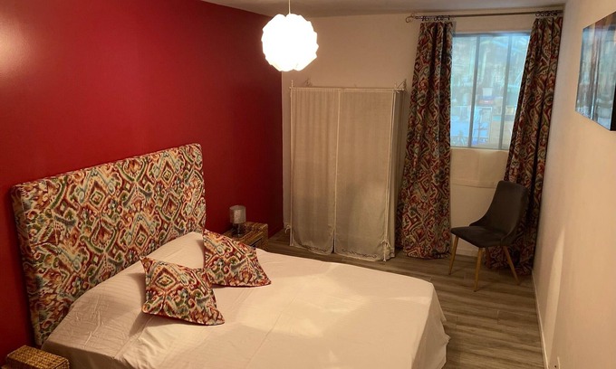 Saint-Yzans-de-Medoc Cottage | La Maison Blanche - Gîte du Voyageur
